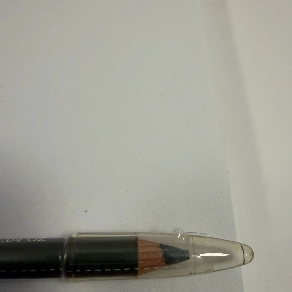 🩷5/$10🩷 High Definition Eye Pencil - Dark Green